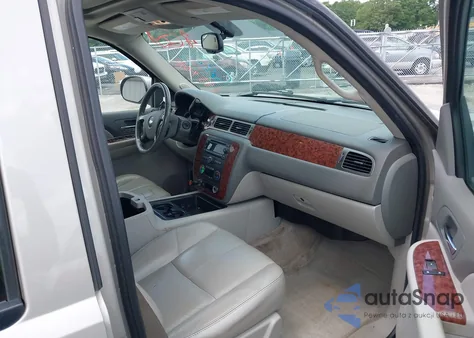 2007 Chevrolet Suburban 1500 Lt from USA, damaged, VIN 3GNFC16007G185405